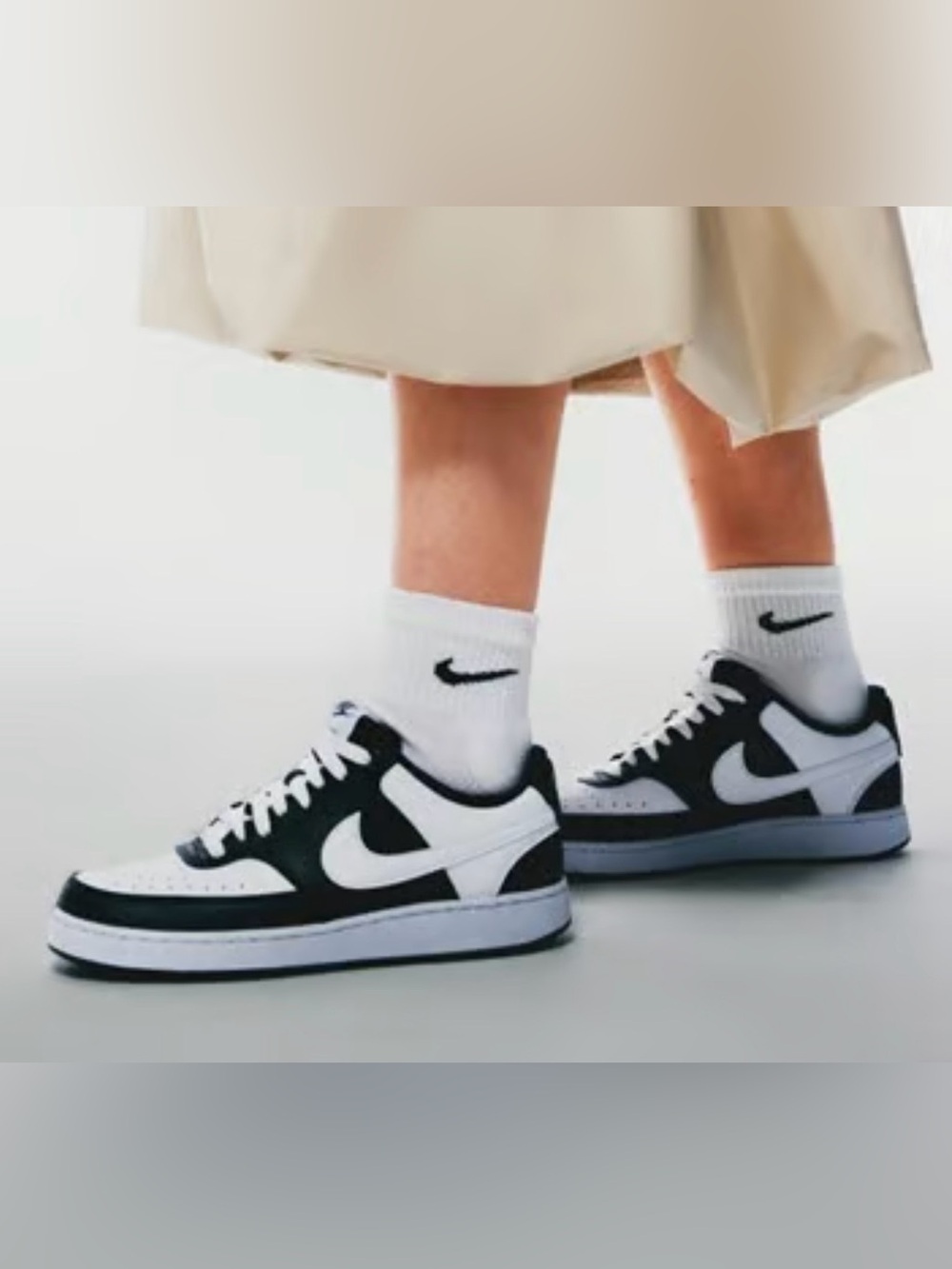 NWOT Nike Women's Sneakers DH3158-003 Black White Size 9.5 Low-Top Leather